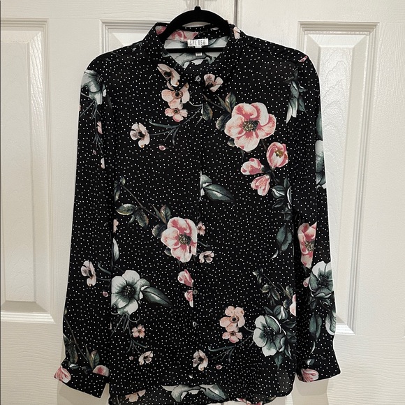 Spense Tops - Spense Black Floral Blouse
